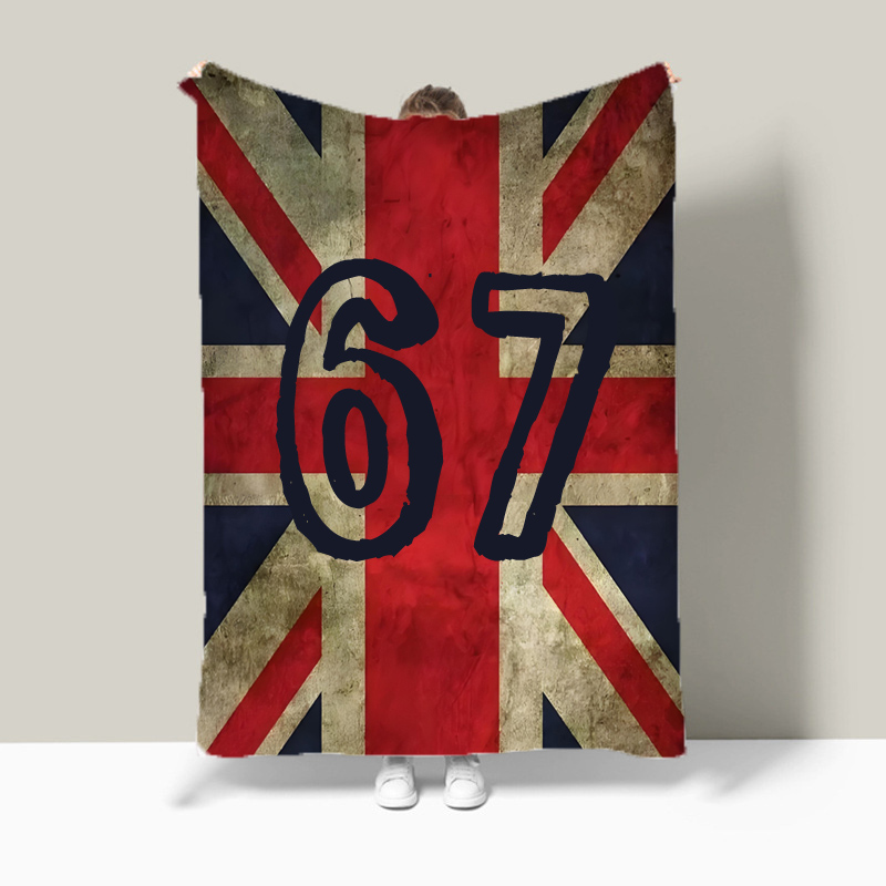 Christmas Throw Blanket - ผ้าคลุมเตียง/โซฟา/ผ้าห่มลายธงชาติอังกฤษ หมายเลข 67 ผลิตจากผ้าฟลานเนลเนื้อนุ่ม เหมาะสำหรับเป็นของขวัญวันหยุด คริสต์มาส